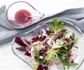 Salatteller mit Nashi, Schafskäse