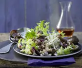 Pilzsalat mit Frisée