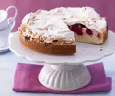 Kirsch-Baiser-Torte mit Buttermilch