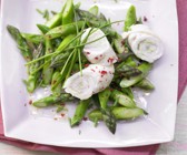 Putenroulade auf Spargelsalat