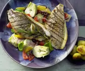 Doradenfilets mit Artischockensalat