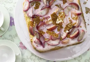 Joghurt-Pflaumen-Torte