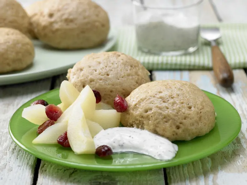 Gedämpfte Dinkelbällchen