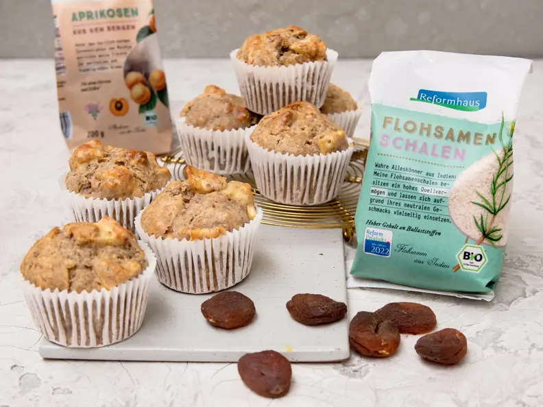 Glutenfreie Apfel-Aprikosen-Muffins mit Flohsamenschalen