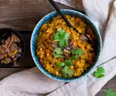 Dal Tadka mit Apfel-Chutney