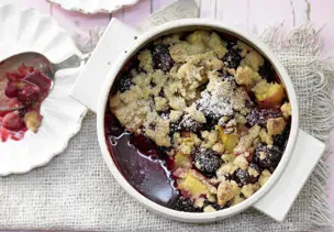 Vollkorn-Brombeer-Crumble