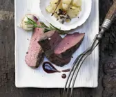 Hirschsteaks aus dem Ofen
