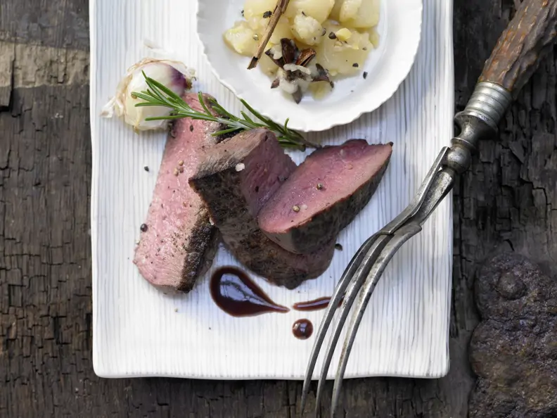 Hirschsteaks aus dem Ofen