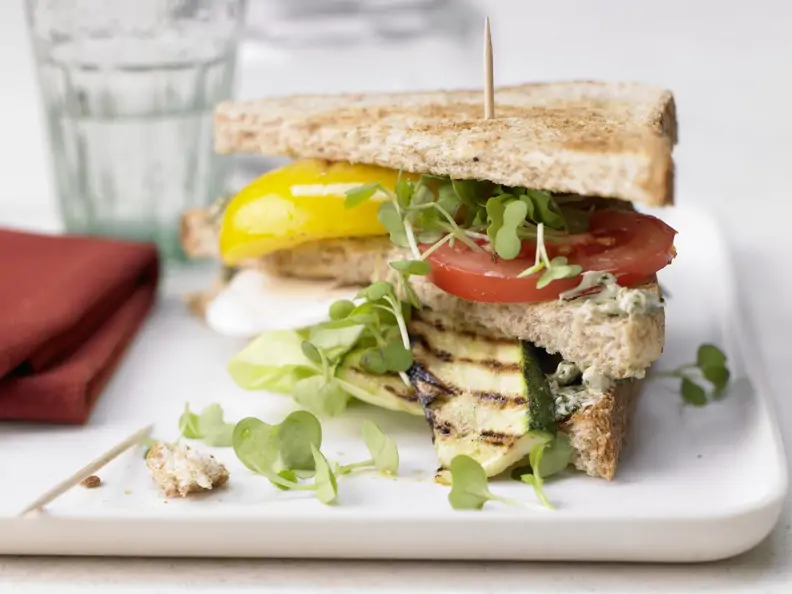 Vegetarische Club-Sandwiches