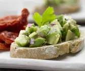 Avocado-Bruschetta