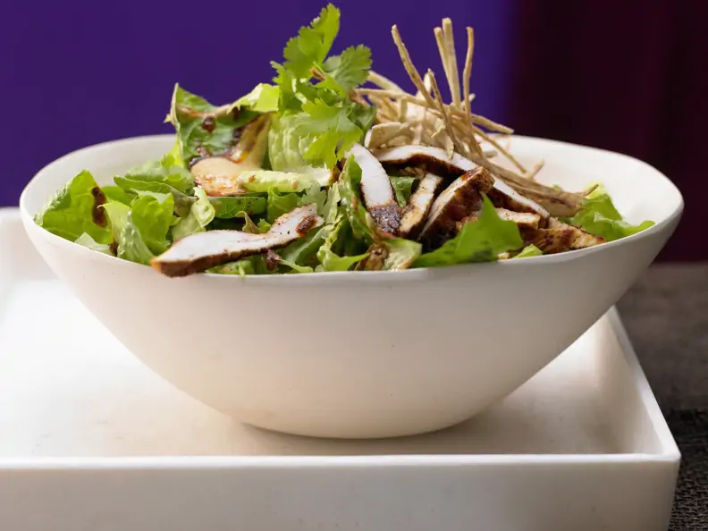 Salat mit Chili-Huhn