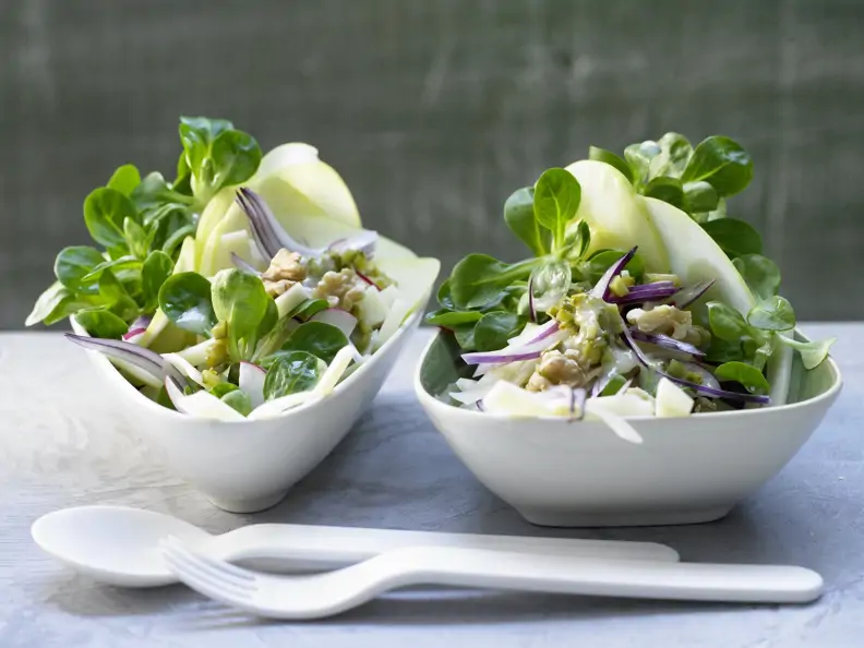 Feldsalat mit Emmentaler
