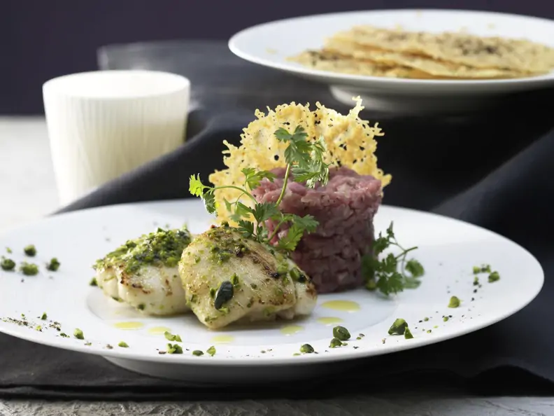 Kalbstatar mit Seeteufelbäckchen