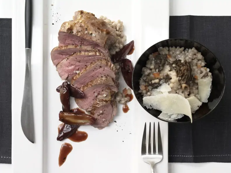 Lammsteaks auf Graupenrisotto