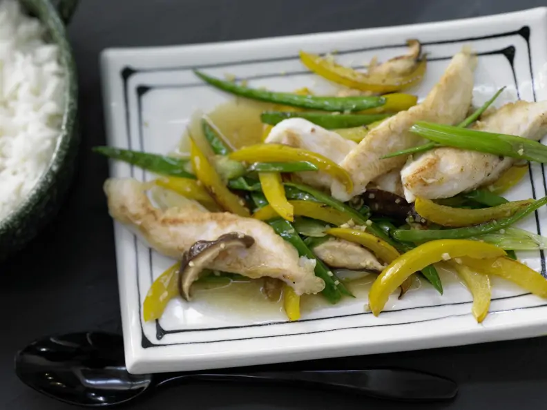 Pfannengerührtes Hähnchenfilet