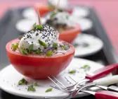 Tomatenhappen mit Käsenocken