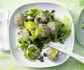 Semmelknödel auf Gemüse