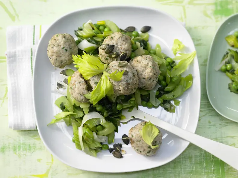 Semmelknödel auf Gemüse