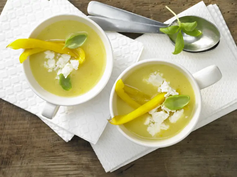 Paprika-Polenta-Suppe