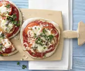 Tomaten-Sardellen-Pizza