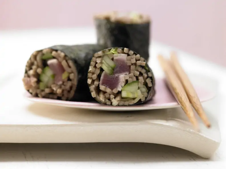 Thunfisch-Maki-Rollen
