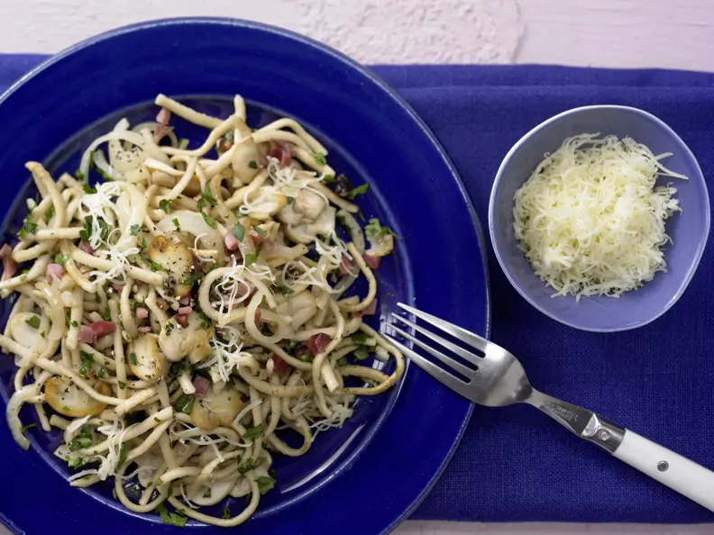 Petersilien-Käse-Spätzle