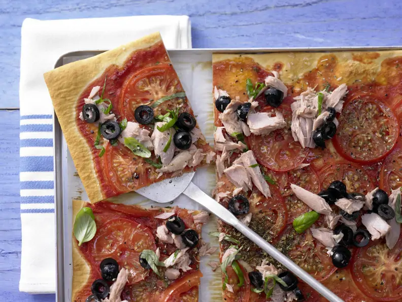 Tomaten-Thunfisch-Pizza