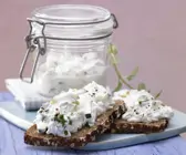 Zucchini-Kräuter-Quark