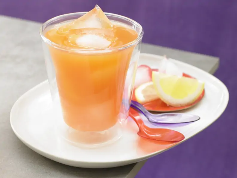 Scharfer Ananas-Möhren-Drink
