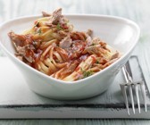 Scharfe Tomaten-Thunfisch-Pasta
