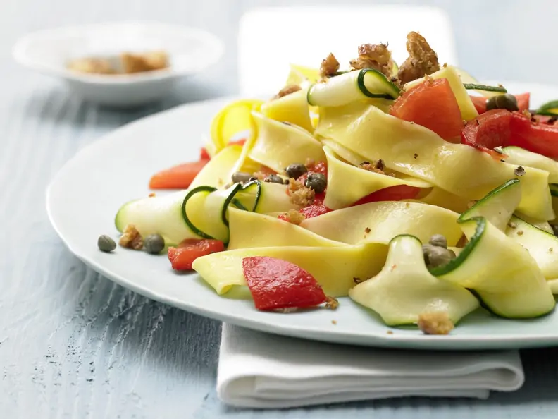 Paprika-Zucchini-Nudeln