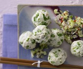 Gedämpfte Thai-Fischbällchen