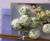 Gedämpfte Thai-Fischbällchen