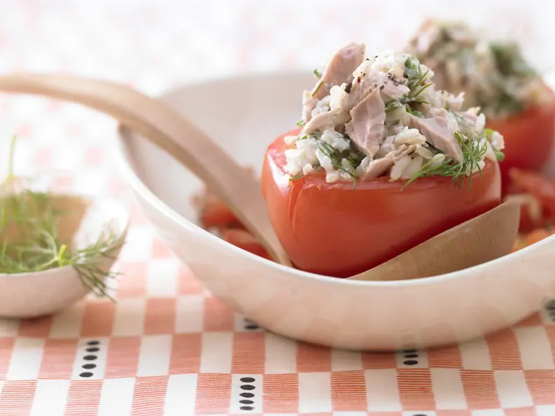 Geschmorte Thunfisch-Tomaten