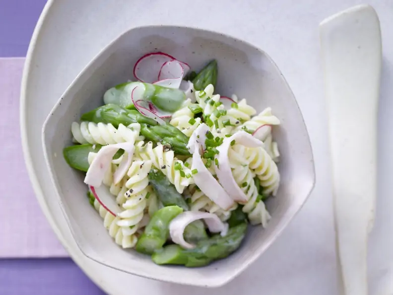 Nudel-Spargel-Salat