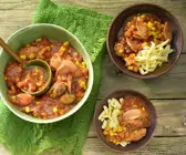 Würstchengulasch mit Spätzle