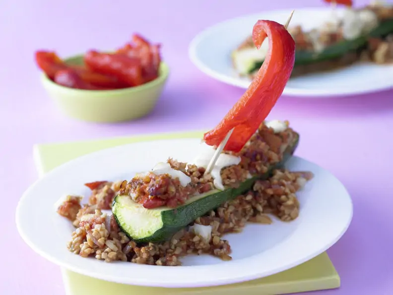Gefüllte Zucchini mit Soja