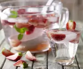 Alkoholfreie Erdbeerbowle