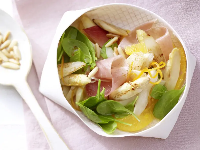 Spargel-Orangen-Salat