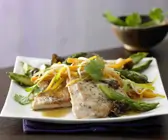Asiatisches Spargel-Gemüse aus dem Wok