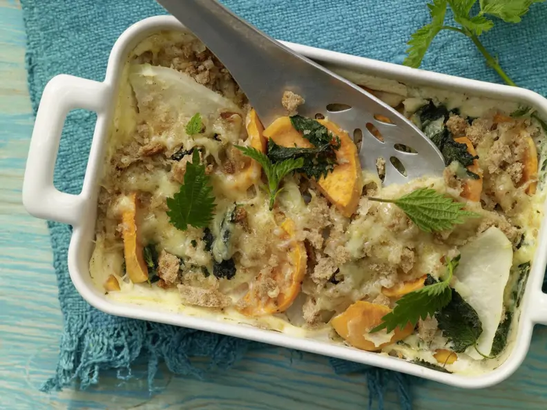Brennnessel-Kohlrabi-Gratin