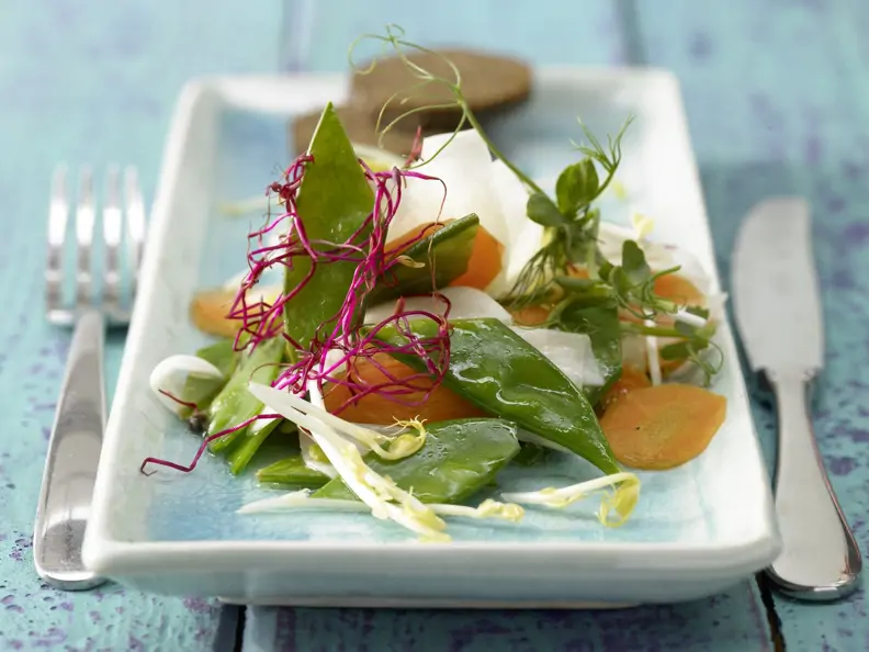 Mairübensalat mit Sprossen