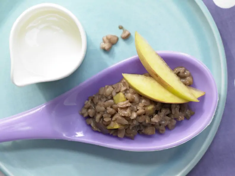 Schoko-Milchreis mit Pfirsich