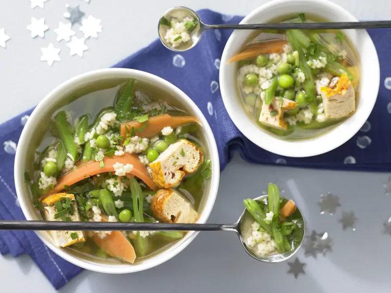 Sterntaler-Suppe mit Eierstich