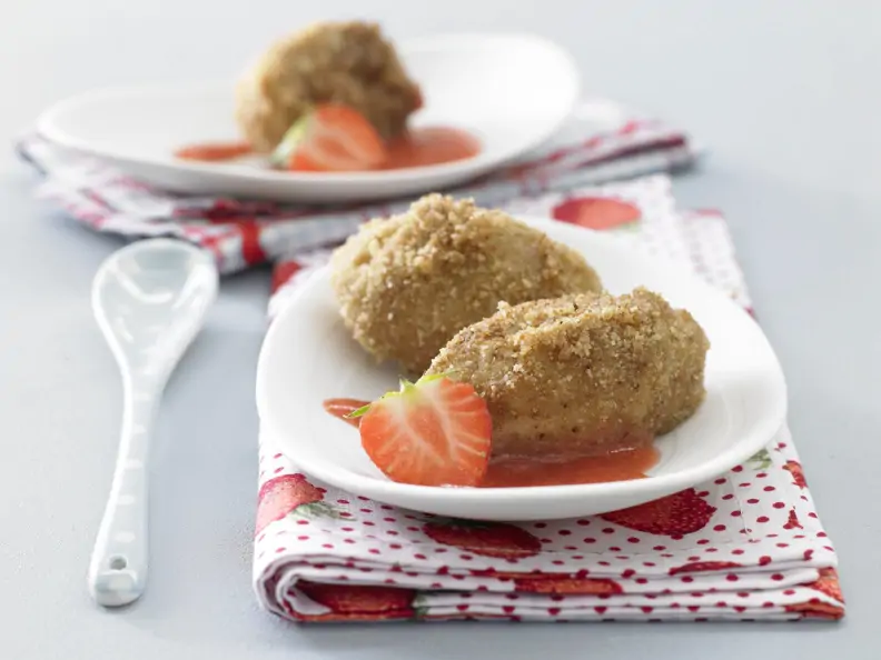 Quarkklößchen mit Erdbeersauce