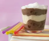 Schwarz-weißer Smoothie