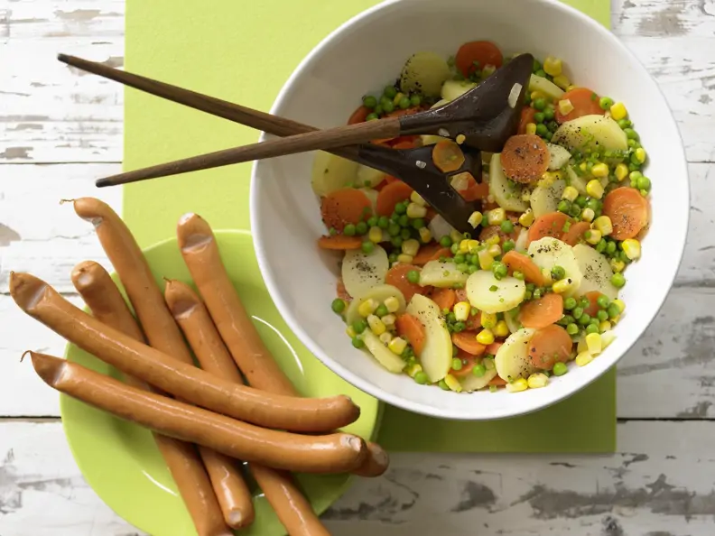 Kartoffelsalat mit Würstchen