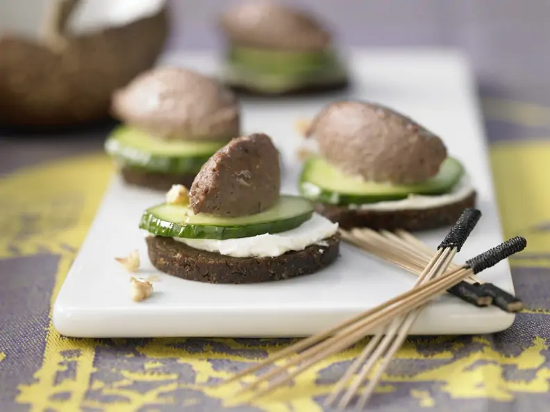 Brottaler mit Walnuss-Leber-Creme