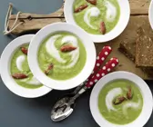Erbsensuppe mit Mini-Cabanossi