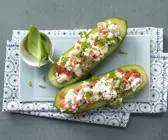 Gefüllte Mini-Gurke mit Tomaten-Frischkäse